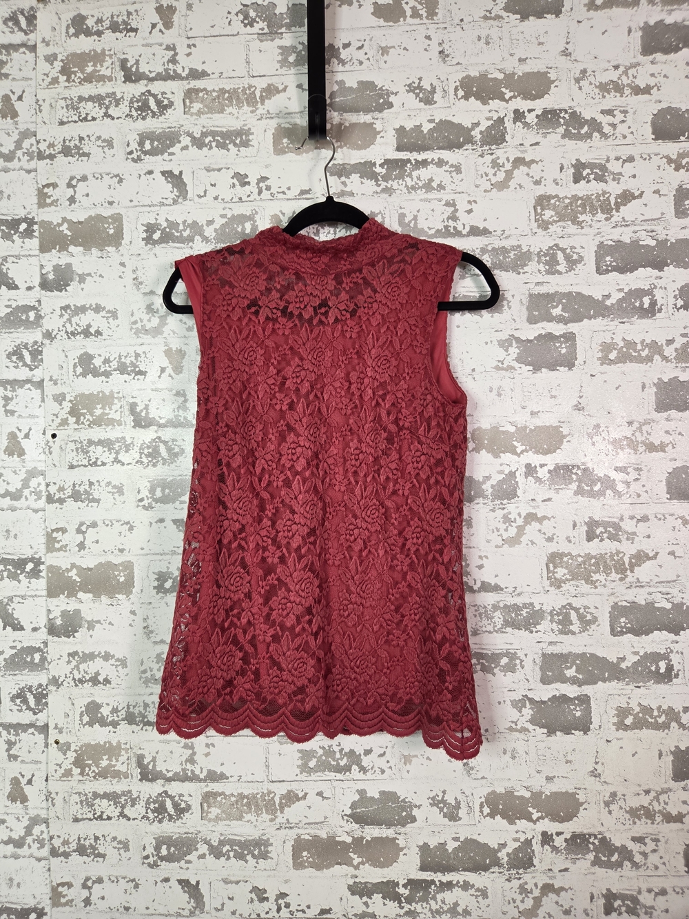 Burgundy Red Floral Lace Sleeveless Blouse Mock Neck Top Size M
